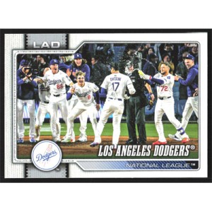 2026 Topps #256 Los Angeles Dodgers Team Card